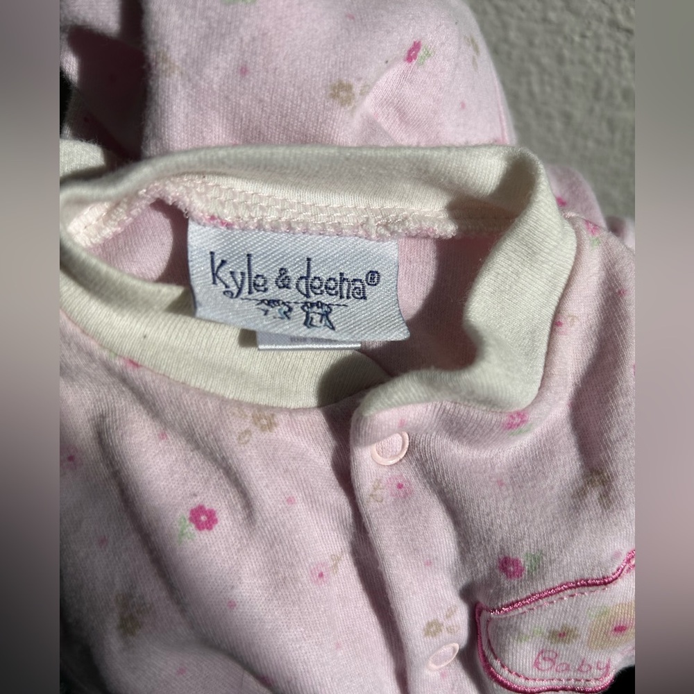 Kyle & Deena 0-3M baby girl sleeper - Picture 3 of 4